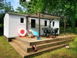 Locatif - Mobil-home Famille Plus  - 23m² - 2 chambres + banquette convertible 2 places - Camping Le Coin Charmant