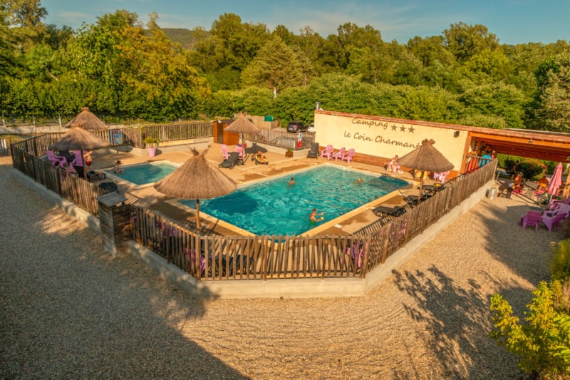 Camping Le Coin Charmant - Camping - Chauzon