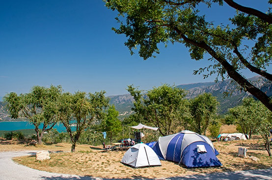 Forfait Confort (1 Tente, Caravane Ou Camping-Car / 1 Voiture / Électricité 6A)