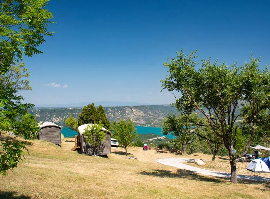 Roulotte con vista al lago - 20,40m² - 2 dormitorios (2 adultos + 2 niños)
