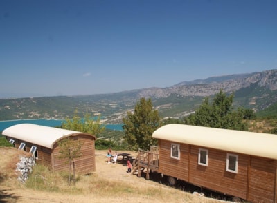 Roulotte with lake view - 20,40m² - 2 bedrooms (2 adults + 2 children) - Air conditioning — 2