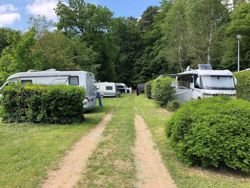 Emplacement avec électricité 10A