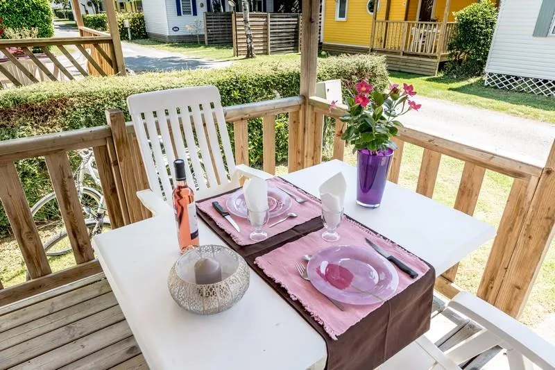 Mobilhome  Duo: 1 Chambre, 18M², Terrasse Bois Couverte,  Climatisation.