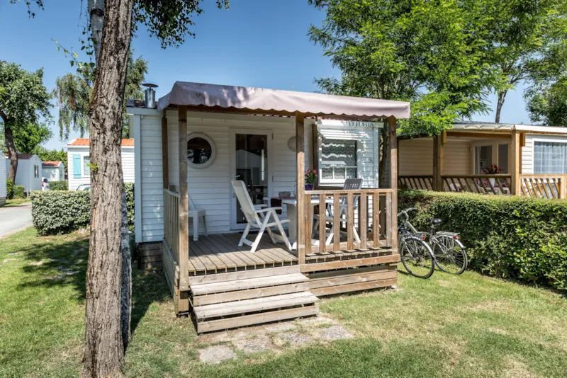 Mobilhome  Duo: 1 Chambre, 18M², Terrasse Bois Couverte,  Climatisation.