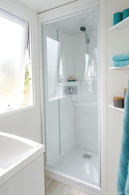 Mobilhome  Evasion 2 Chambres 27.5M², 5 Pers., Terrasse Couverte. Climatisation.