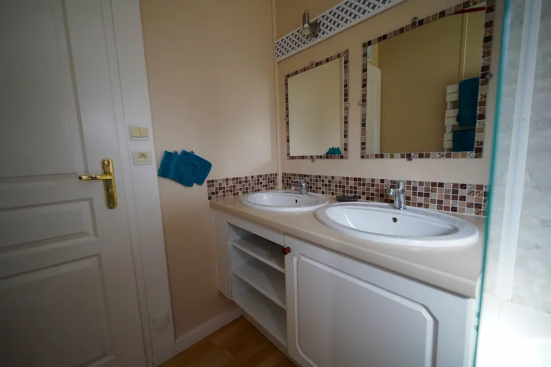 Mobil Home Super Premium Grand Large 68M², 3Ch, 6/8 Pers.,Clim., Veranda, Terrasse Couverte