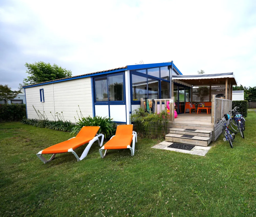 Location - Mobil Home Super Premium Grand Large 68M², 3Ch, 6/8 Pers.,Clim., Veranda, Terrasse Couverte - Camping Au Pigeonnier