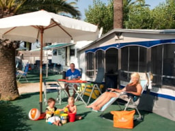 Emplacement - Emplacement Standard Deluxe Avec Électricité - Playa Montroig Camping Resort