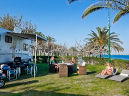 Pitch - Parcela Premium Plus - Playa Montroig Camping Resort