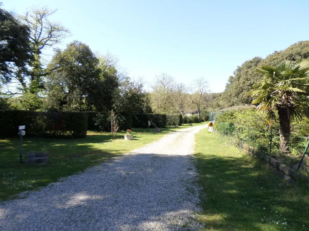 Emplacement - Forfait Randonneur - Flower Camping Le Martinet Rouge