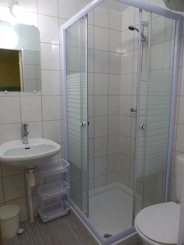 Maisonnette Confort 35M² 2 Chambres - Terrasse - Tv