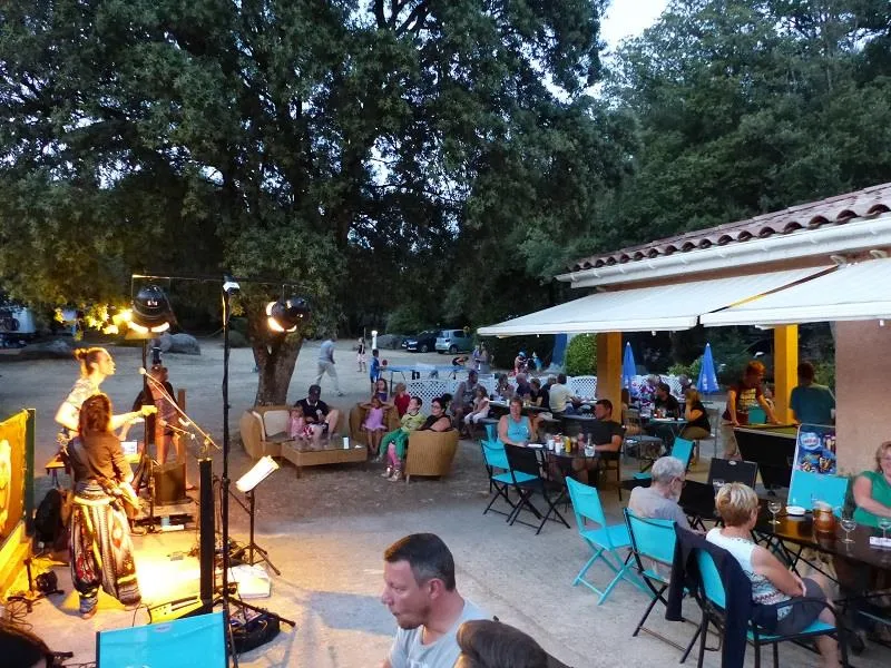 Flower Camping Le Martinet Rouge