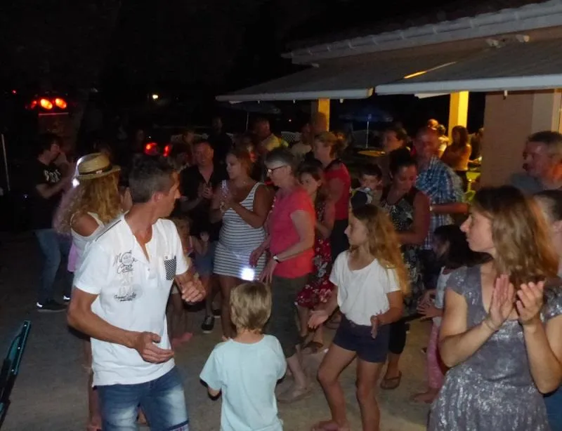 Flower Camping Le Martinet Rouge