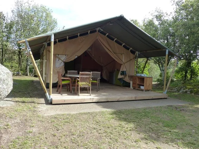 Lodge Safari Standard 25M² 2 Chambres - Terrasse, En Pleine Nature (Sans Sanitaires)