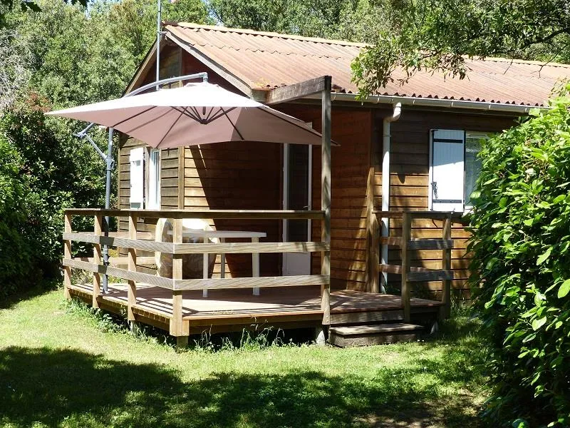 Chalet Confort 35M² 2 Chambres - Terrasse Semi-Couverte - Tv - Clim