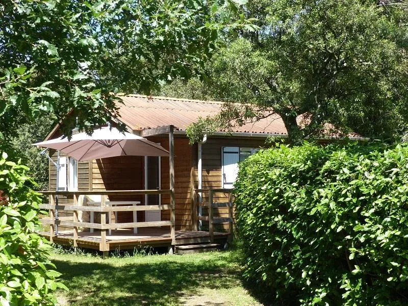 Chalet Confort 35M² 2 Chambres - Terrasse Semi-Couverte - Tv - Clim