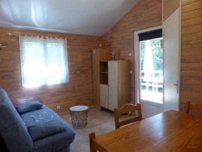 Chalet Confort -35m² -2 bedrooms - semi-covered terrace - TV - Air conditioning