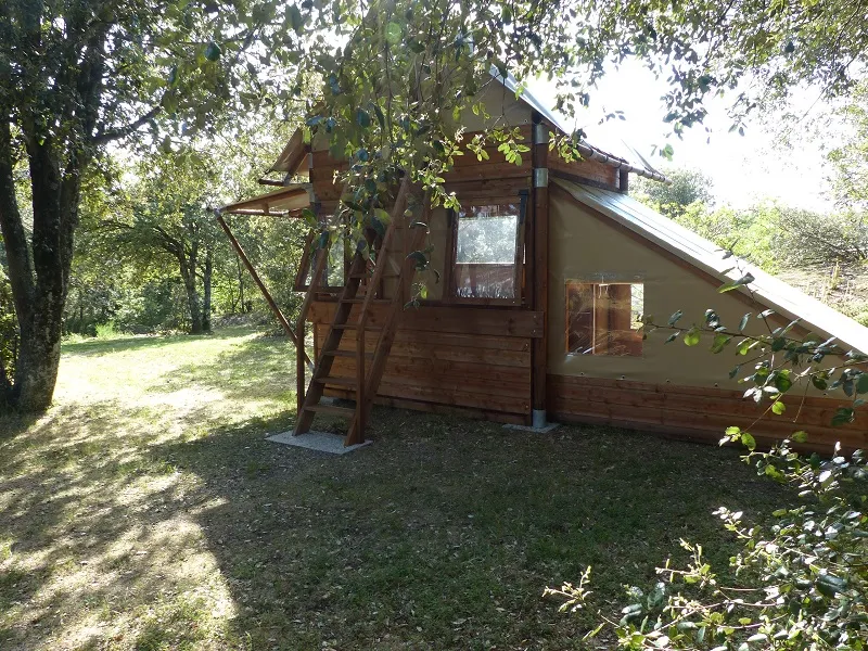 Tente Bivouac Xl Sur Pilotis Standard 2 Chambres - En Pleine Nature (Sans Sanitaires)