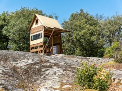 Tente Bivouac Small Standard on piles 1 bedroom (without toilet blocks)