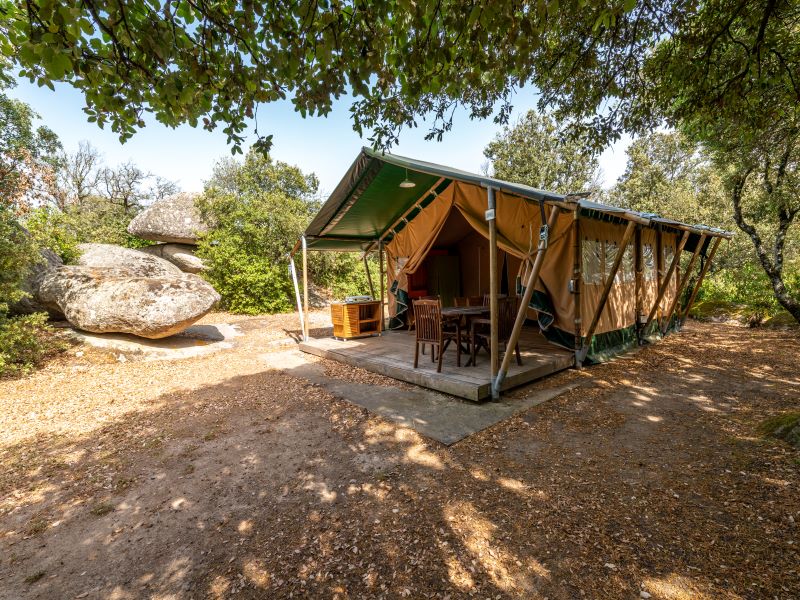 Location - Lodge Safari Standard 25M² 2 Chambres - Terrasse, En Pleine Nature (Sans Sanitaires) - Camping Le Martinet Rouge