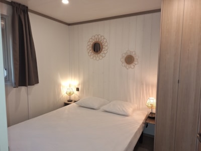 NEW // Premium Chalet -28m2 - 2 bedrooms - covered terrace - TV - Air conditioning