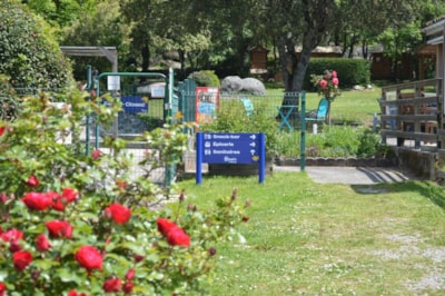 Flower Camping Le Martinet Rouge