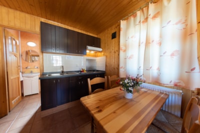 Bungalow — 2