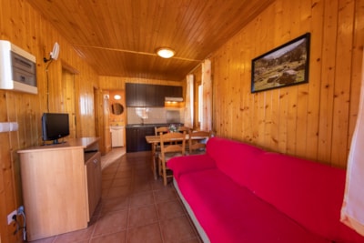Bungalow — 3