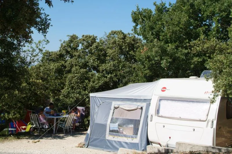 Camping-car or caravan pitch + 1 car electricity included