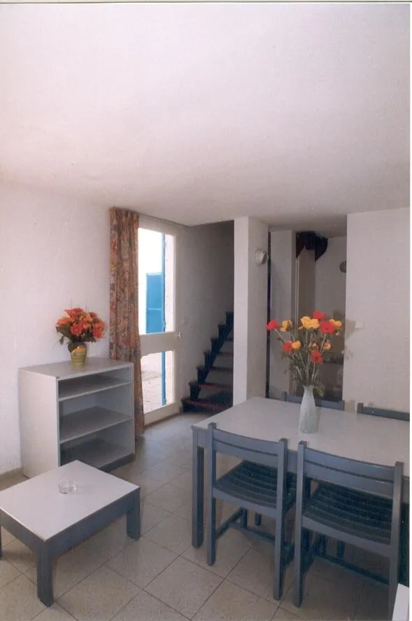 Location - Appartement 26M² Duplex Rez De Chaussée - Sans Terrasse Privative - Village Club Rives des Corbières