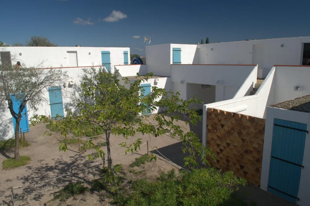 Location - Appartement 26M² Duplex Rez-De-Chaussée- Avec Terrasse Privative - Village Club Rives des Corbières