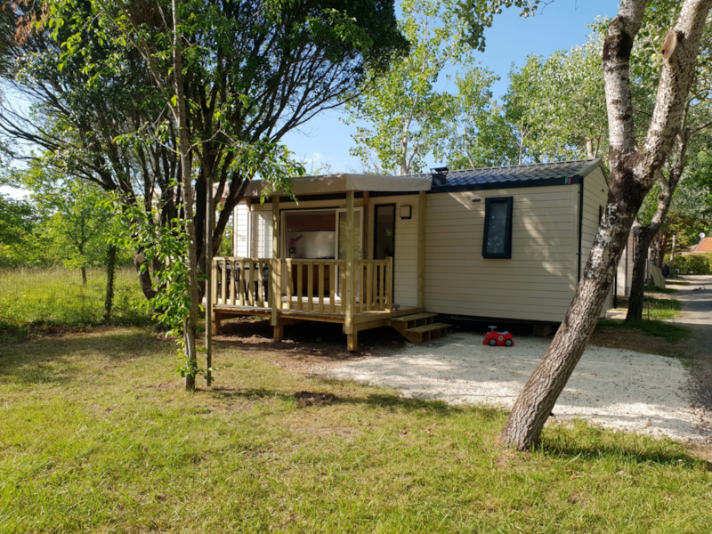 Privilege Mobile Home 2 Bedrooms / 4 Rooms - TV + Air Conditioning