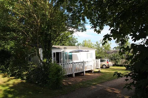 Accommodation - Mobile Home Confort Solux 39M² - Camping de Kernéjeune