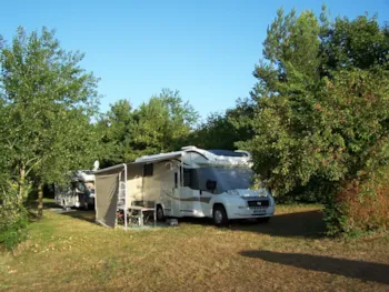 Stellplatz - Stellplatz : Wohnmobil - Camping de Kernéjeune