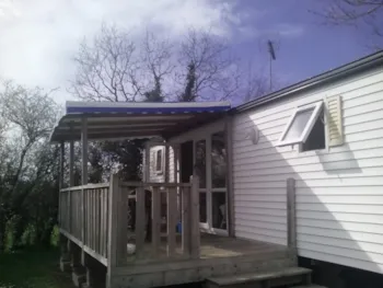 Mietunterkunft - Mobilheim T3 + Überdachte Terrasse - Camping de Kernéjeune