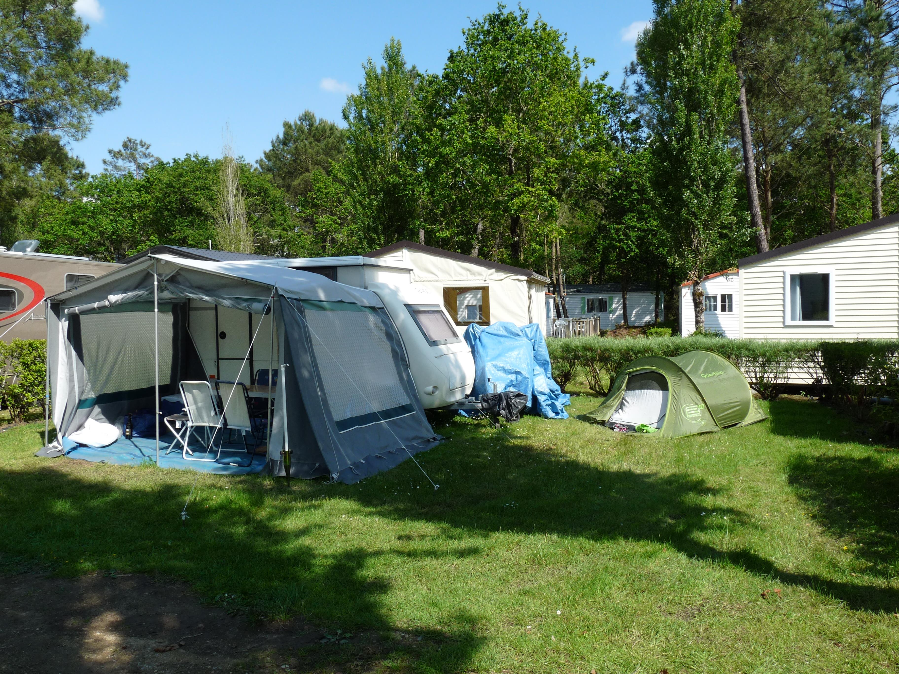 Emplacement - Forfait : Emplacement Tentes, Caravanes, Camping Cars - Camping Le Saint Laurent
