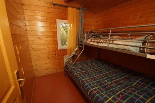 Mietunterkunft - Hütte Edelweiss 34M² - 2 Zimmer - image n°4 - Camping l'Oasis des Garrigues