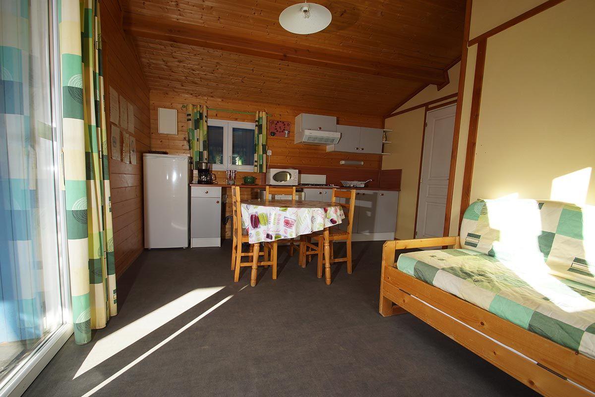 Mietunterkunft - Hütte 2 Zimmer Edelweiss N°51 - Camping l'Oasis des Garrigues