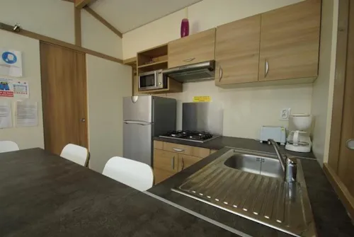 Location - Chalet Gitotel 37M² - 3 Chambres - image n°2 - Camping l'Oasis des Garrigues