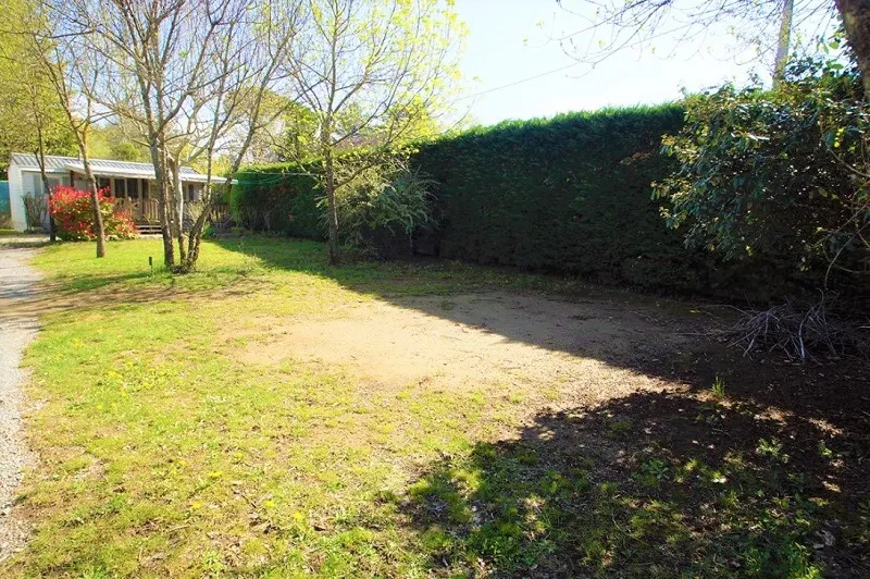 Emplacement - Forfait Campeur (Tente + Véhicule) - Camping l'Oasis des Garrigues