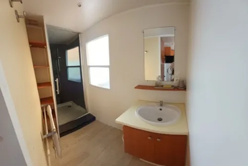 Accommodation - Mobile Home Ohara Otiny N°43 32M² - 3 Bedrooms - image n°7 - Camping l'Oasis des Garrigues