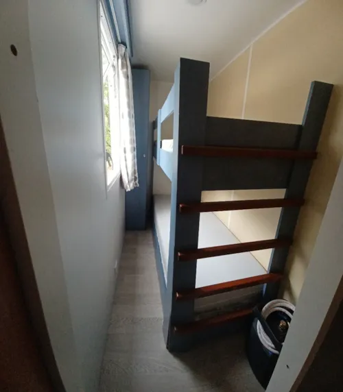 Accommodation - Mobile Home Ohara Otiny N°43 32M² - 3 Bedrooms - image n°6 - Camping l'Oasis des Garrigues