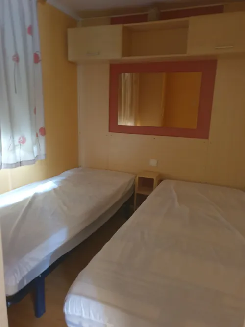 Location - Mobil-Home Propriétaire - 28M² - 2 Chambres (Année 2001-2006) - image n°5 - Camping l'Oasis des Garrigues