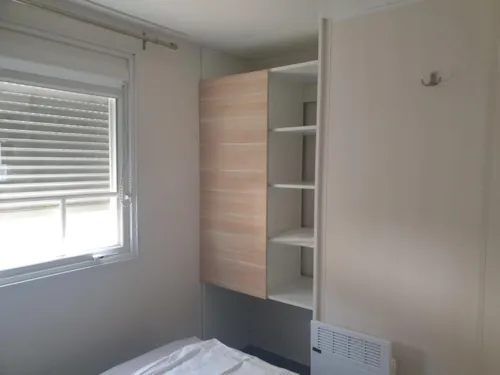 Huuraccommodatie(s) - Stacaravan Confort (Van De Eigenaar) - 28M² - 2 Slaapkamers (Jaar 2013) - image n°4 - Camping l'Oasis des Garrigues