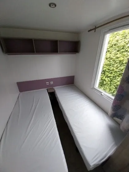 Huuraccommodatie(s) - Stacaravan Confort - 32M² - 3 Slaapkamers - image n°3 - Camping l'Oasis des Garrigues