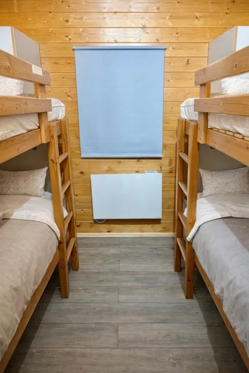 Mietunterkunft - Hütte Campanule 35M² - 3 Zimmer - image n°2 - Camping l'Oasis des Garrigues