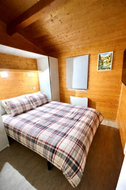Mietunterkunft - Hütte Campanule 35M² - 3 Zimmer - image n°5 - Camping l'Oasis des Garrigues