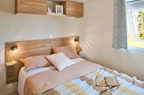 Location - Mobil Home Grand Confort - 33M² - 2 Chambres - image n°3 - Camping l'Oasis des Garrigues