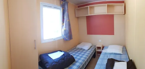Location - Mobil-Home Confort Climatisé Avec Terrasse Semi-Couverte - image n°4 - Parc Saint Sauvayre