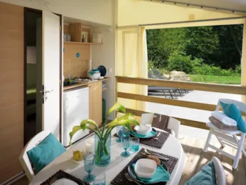 Mietunterkunft - Tithome - 2 Schlafzimmer - Gemeinsame Sanitäranlagen Camping 21 M2 - Domaine des BLACHAS